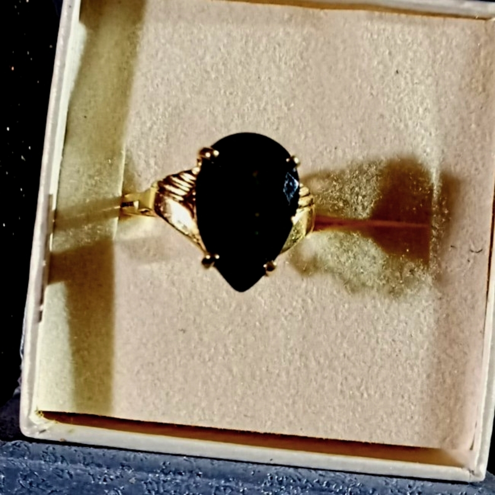 Genuine 10K Gold Genuine Natural Pear  Cut Midnight Blue Sapphire